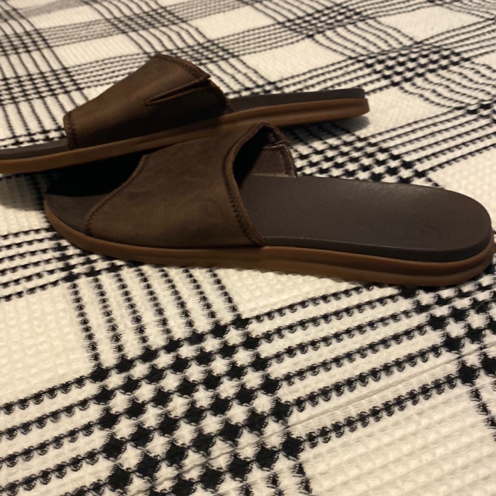 Olukai size 12 leather slip on